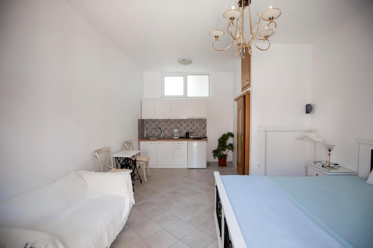 Hara's Appartement Perdika (Aegina)