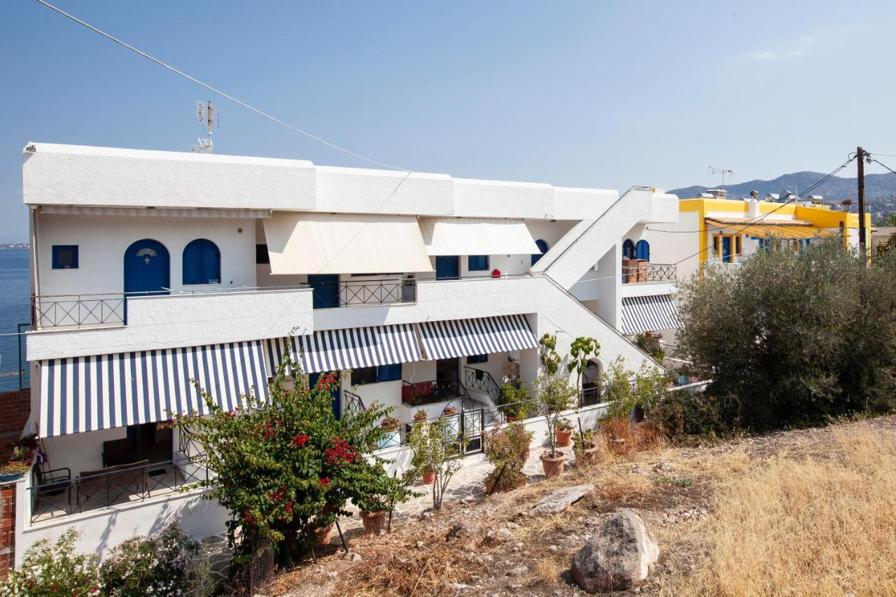 Hara's * Perdika (Aegina)